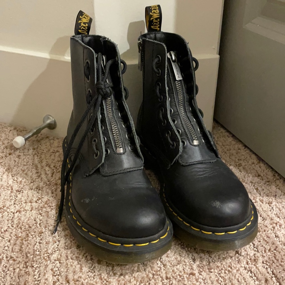 COPY - Size 4UK US 6 DOC MARTENS PASCAL NAPPA ZIP…